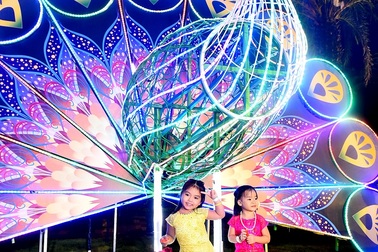 Vui trăng cùng Vinhomes Central Park