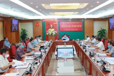 Đề nghị Ban Bí thư kỷ luật Phó Tư lệnh Quân khu 9