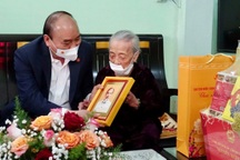 Chủ tịch nước Nguyễn Xuân Phúc thăm, làm việc tại Quảng Ngãi