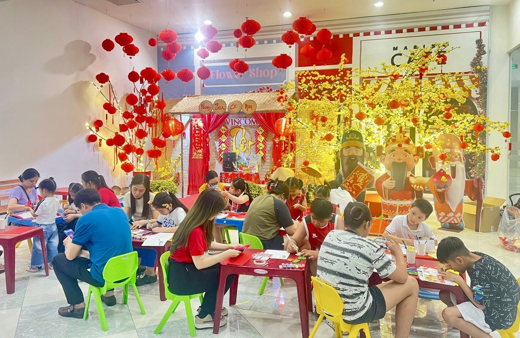 Đón Tết cùng Vincom với các hoạt động xã hội ý nghĩa - 4 Đón Tết cùng Vincom với các hoạt động xã hội ý nghĩa - 4