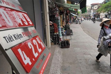 Financial Times: “Hạ lãi suất lần này bất ngờ nhưng cần thiết”