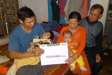 Gần 50 triệu đến với người mẹ khốn khổ có 2 con bị bệnh 