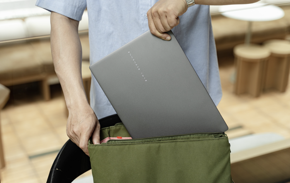 How to choose a laptop to study well throughout 4 years of university - 1 Cách lựa chọn chiếc laptop để học tốt trong suốt 4 năm đại học - 1