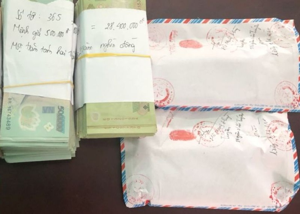 Bắt người phụ nữ chuyên cho vay nặng lãi hơn 180%/năm - 2 Bắt người phụ nữ chuyên cho vay nặng lãi hơn 180%/năm - 2