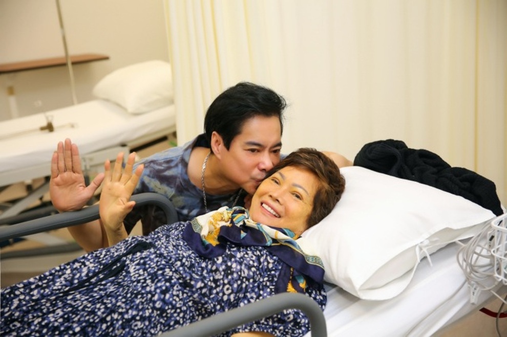 Vì sao Ngọc Sơn kiên quyết từ chối khán giả tặng tiền, kể cả lúc rỗng túi? - 1 Vì sao Ngọc Sơn kiên quyết từ chối khán giả tặng tiền, kể cả lúc rỗng túi? - 1