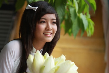 Nữ sinh Sư phạm Toán đẹp dịu dàng 