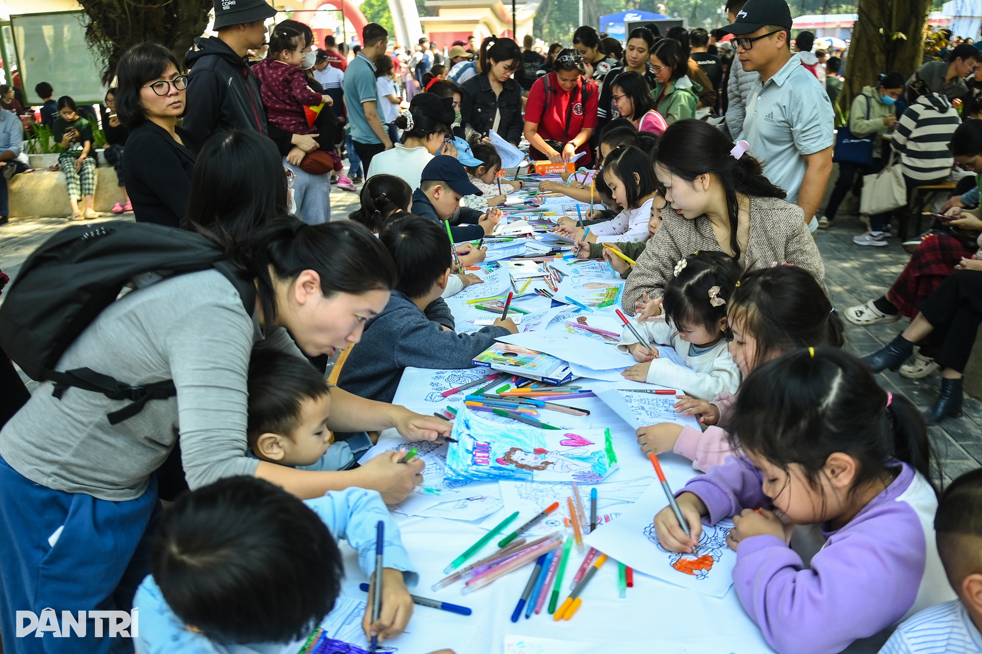 Hàng nghìn người tham gia Ngày hội hữu nghị Việt - Mỹ ở Hà Nội - 12