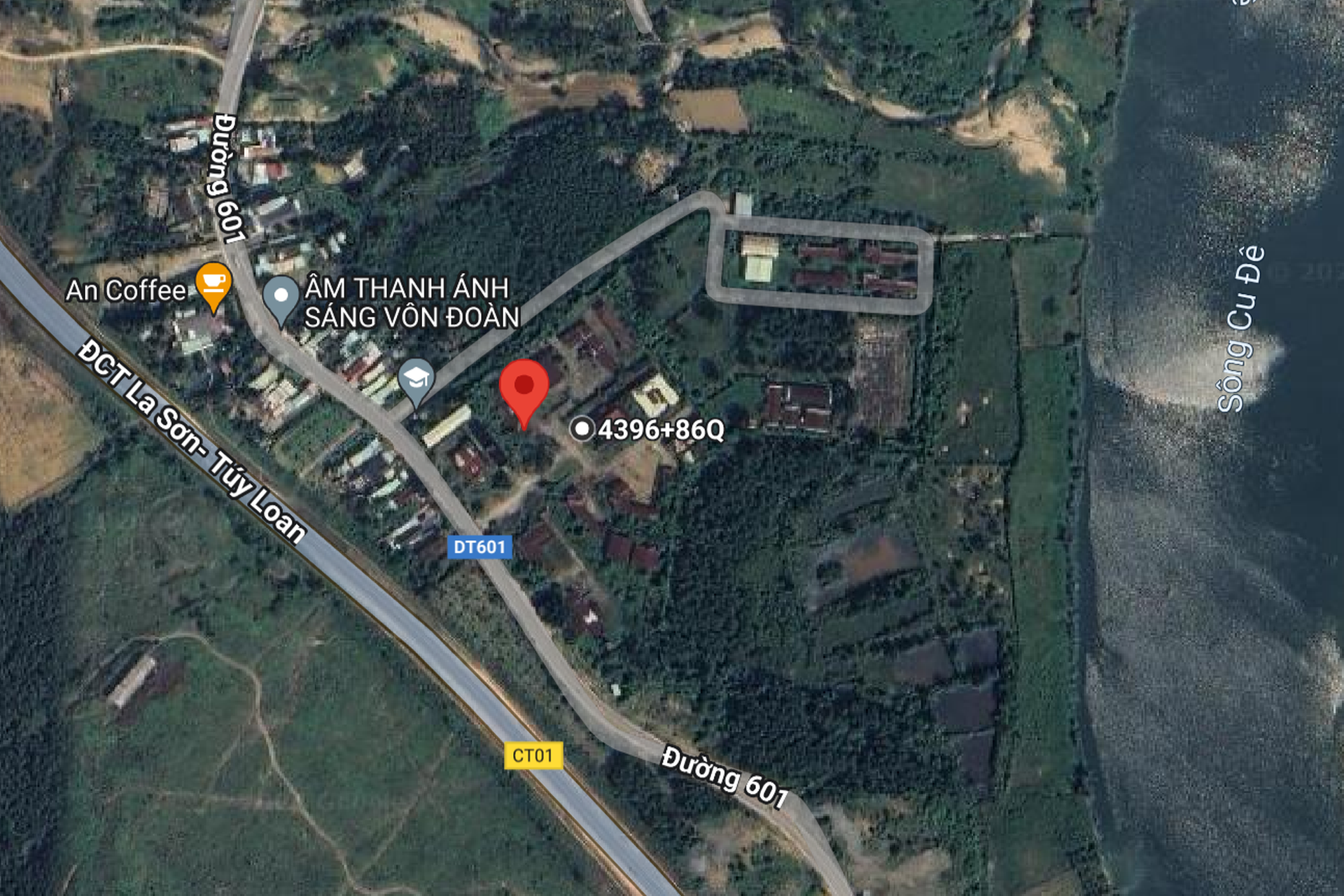 Trung tâm giá trị 0 đồng nằm hoang phế 10 năm trên đất vàng Đà Nẵng - 12 Trung tâm giá trị 0 đồng nằm hoang phế 10 năm trên đất vàng Đà Nẵng - 12