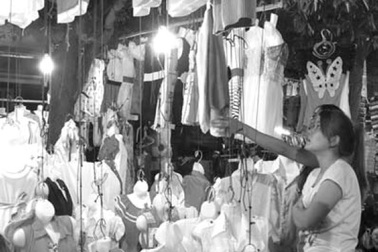 “Mẹ ơi, tết này con lại không về!” 