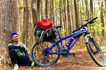 Đạp xe "đi bụi" 58 tỉnh thành, chàng trai lạc trong rừng, ngủ đêm ở biển