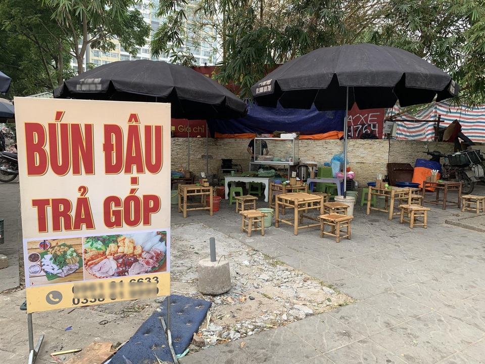Quán bún đậu trả góp độc nhất Hà Nội, biết được lý do ai cũng cảm động - 1 Quán bún đậu trả góp độc nhất Hà Nội, biết được lý do ai cũng cảm động - 1