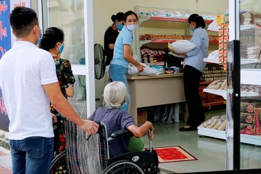 Siêu thị "0 đồng" giữa đất Cảng: Có bao gạo này, tôi "ấm bụng" cả tháng!