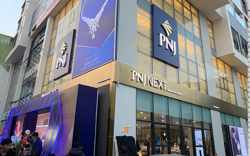 PNJ nhận loạt giải thưởng lớn do Forbes Việt Nam bình chọn - 4 PNJ nhận loạt giải thưởng lớn do Forbes Việt Nam bình chọn - 4