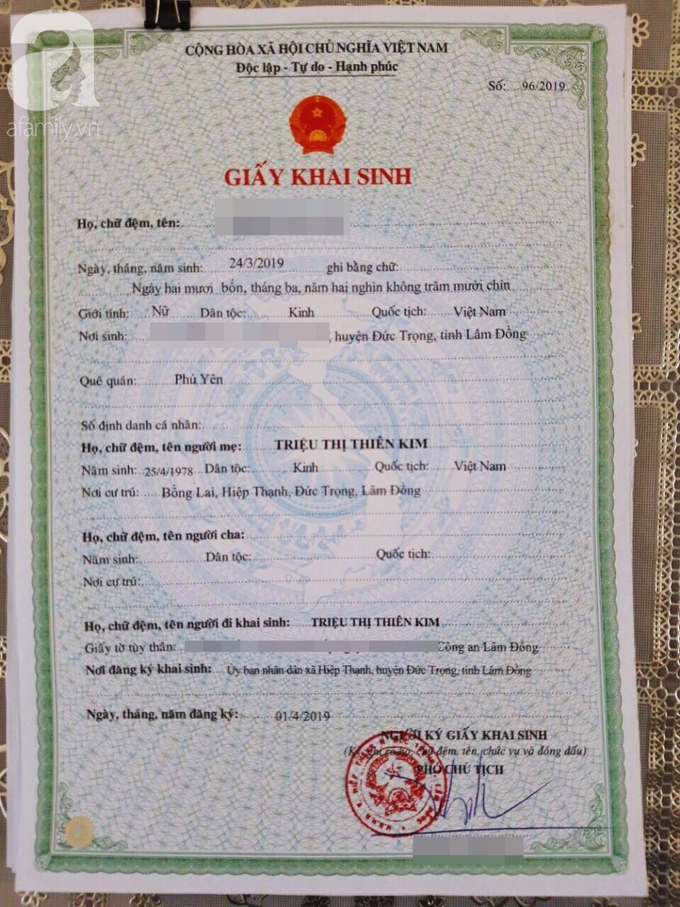 Lâm Đồng: Phát hiện bé gái sơ sinh bị treo trong bọc xốp ở rẫy cà phê khoảng 3 ngày, đầu thủng và có dòi trong mũi - Ảnh 4. Lâm Đồng: Phát hiện bé gái sơ sinh bị treo trong bọc xốp ở rẫy cà phê khoảng 3 ngày, đầu thủng và có dòi trong mũi - Ảnh 4.