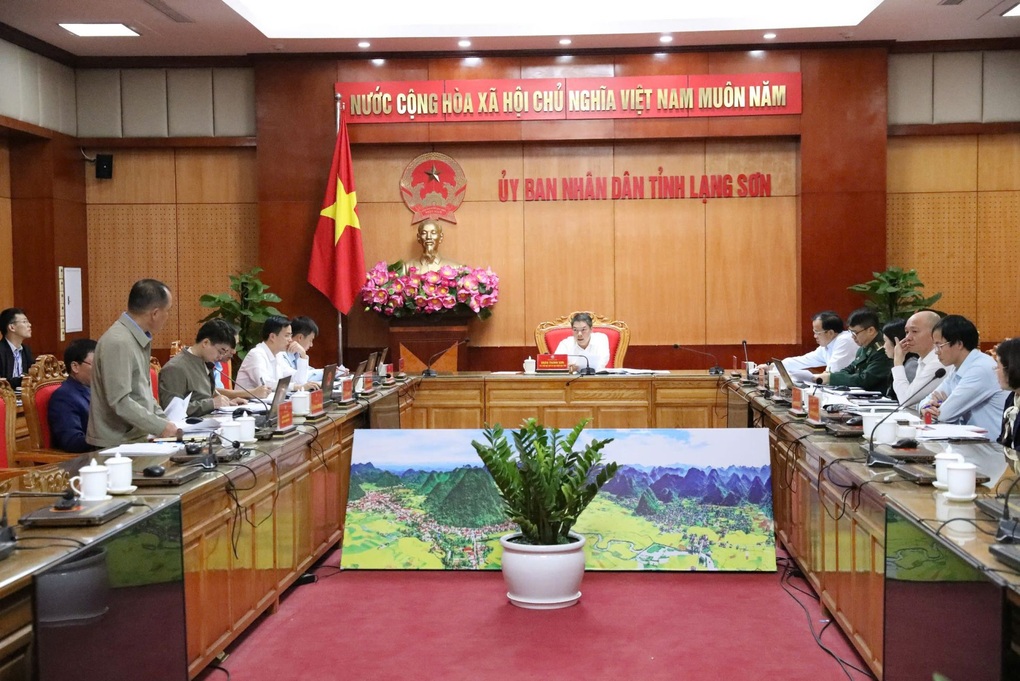 Lạng Sơn xem xét triển khai xây dựng cửa khẩu thông minh - 1 Lạng Sơn xem xét triển khai xây dựng cửa khẩu thông minh - 1
