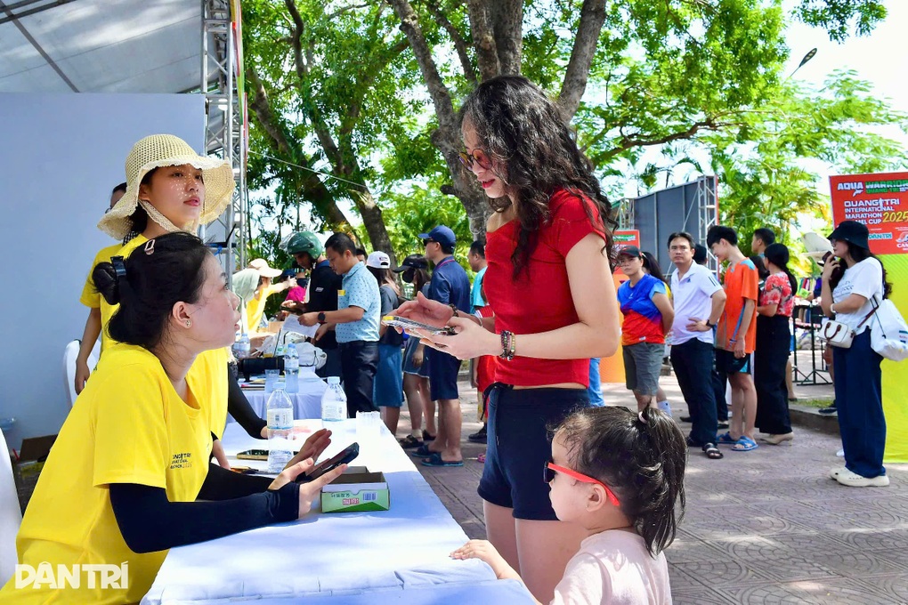 VĐV sục sôi khí thế trước thềm Quảng Trị International Marathon - 3 VĐV sục sôi khí thế trước thềm Quảng Trị International Marathon - 3