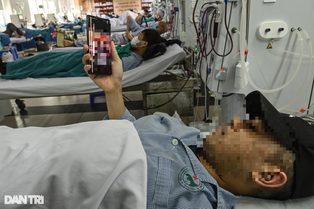 29-jähriger Mann erleidet Nierenversagen, weil er während seiner Studienzeit lange aufblieb und in Eile aß - 1 Người đàn ông 29 tuổi suy thận vì thời sinh viên thức khuya, ăn vội vã - 1