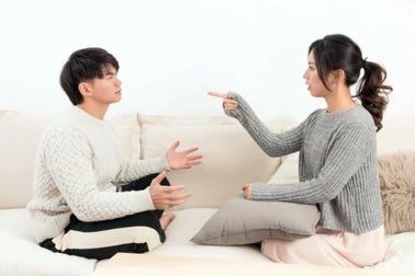 Cô gái tặng bạn trai 1 tỷ để được bỏ qua chuyện ngoại tình, cái kết đắng