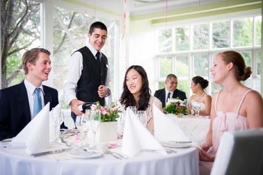 Hãy học Quản trị Khách sạn/Sự kiện tại một Khách sạn thực thụ!