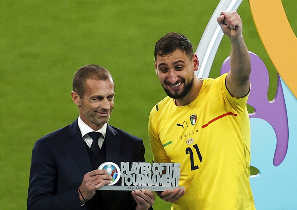 Người hùng của đội tuyển Italia nhận giải Cầu thủ xuất sắc nhất Euro 2020 - 1 Người hùng của đội tuyển Italia nhận giải Cầu thủ xuất sắc nhất Euro 2020 - 1
