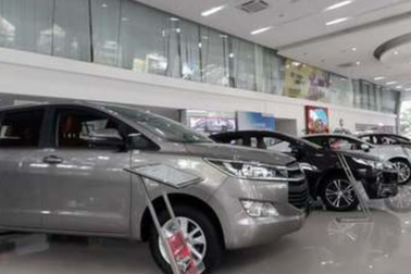 Lương 5 triệu, chồng nằng nặc đòi mua ô tô cho "bằng bạn bằng bè"