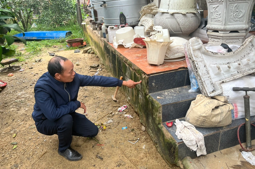 Hố tử thần ở Hà Tĩnh: Nghi có lỗ hổng như đường hầm trong lòng đất - 1 Hố tử thần ở Hà Tĩnh: Nghi có lỗ hổng như đường hầm trong lòng đất - 1