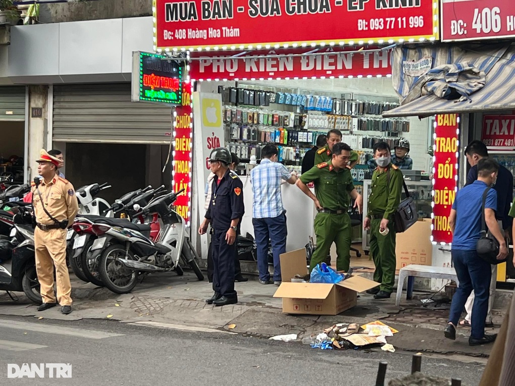 Người phụ nữ bị đâm tử vong trên phố Hà Nội - 1 Người phụ nữ bị đâm tử vong trên phố Hà Nội - 1