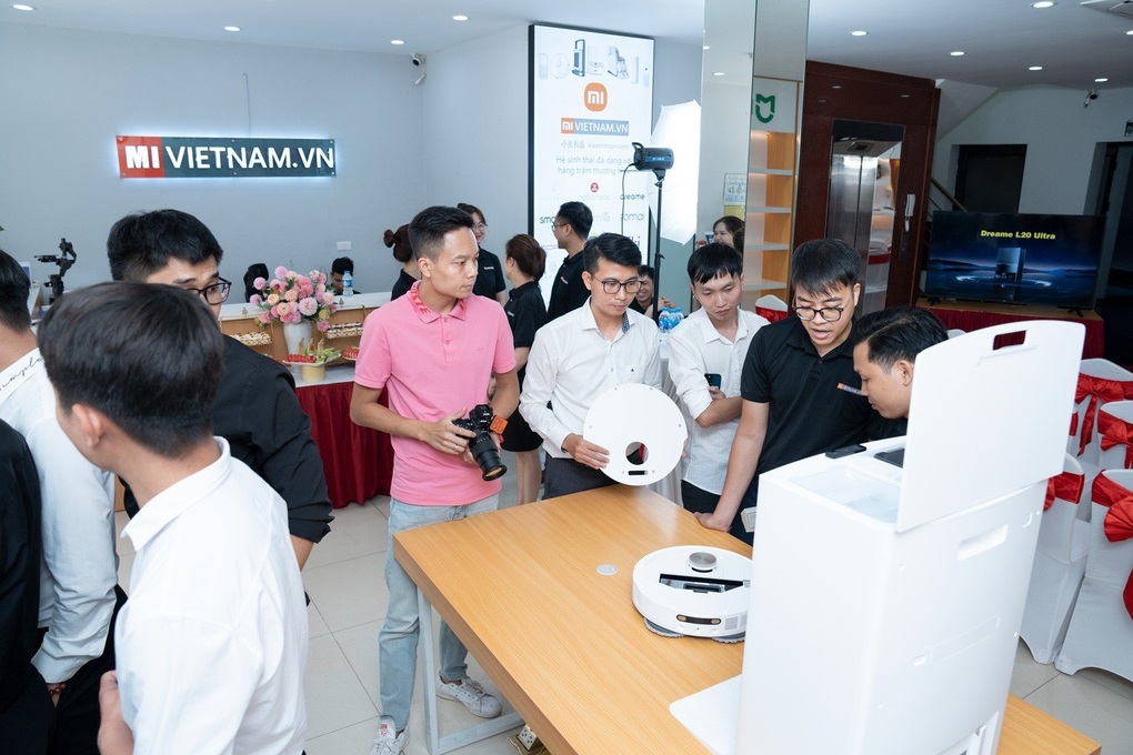 Ra mắt robot hút bụi Dreame L20 Ultra tại showroom Mi Việt Nam - 3 Ra mắt robot hút bụi Dreame L20 Ultra tại showroom Mi Việt Nam - 3