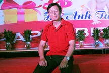 NSƯT Tiến Hợi động viên vợ ca sĩ Hồ Phàm chiến đấu với ung thư