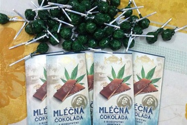 Kẹo mút, chocolate cần sa “bủa vây” mạng xã hội: Sử dụng ma túy chỉ với 40.000 đồng?