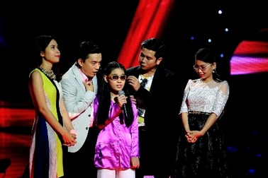 Cô bé khiếm thị “lấy nước mắt” khán giả ở Giọng hát Việt nhí