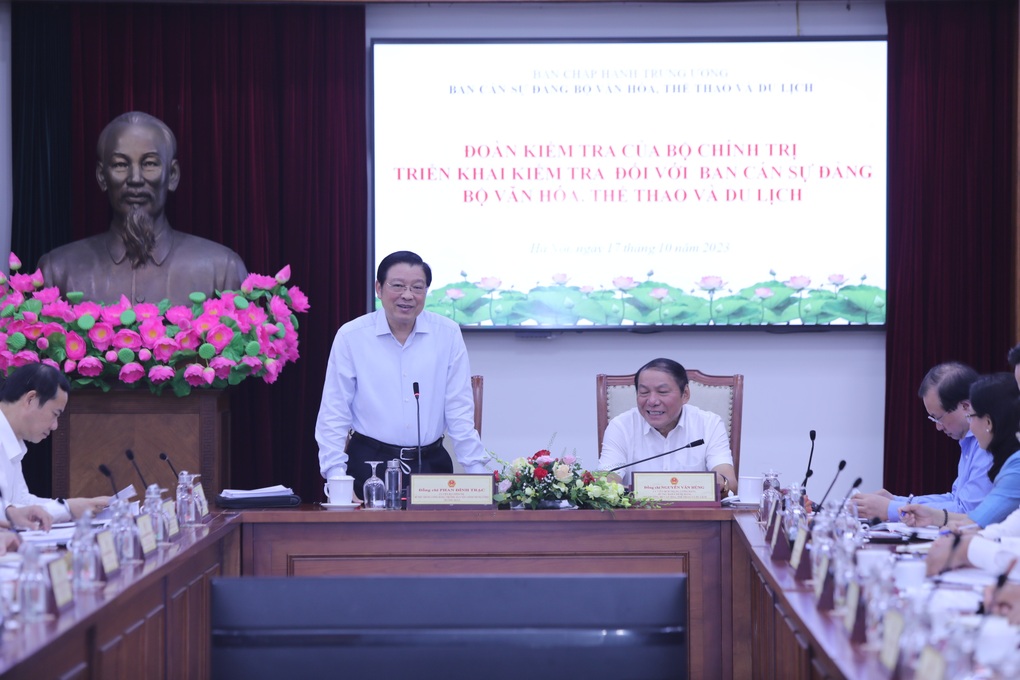 Bộ Chính trị kiểm tra công tác cán bộ ở Bộ Văn hóa, Thể thao và Du lịch - 2 Bộ Chính trị kiểm tra công tác cán bộ ở Bộ Văn hóa, Thể thao và Du lịch - 2