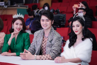 Siêu mẫu Đình Quyền làm trưởng Ban giám khảo The Face Kid 2022