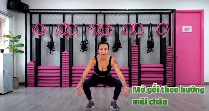 Học &quot;nữ hoàng phòng gym&quot; Hana Giang Anh kĩ thuật squat để... vào mông - Ảnh 3.