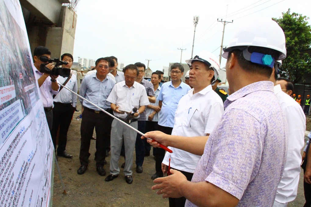 Phó Thủ tướng kiểm tra tiến độ cao tốc kết nối sân bay Long Thành - 1 Phó Thủ tướng kiểm tra tiến độ cao tốc kết nối sân bay Long Thành - 1