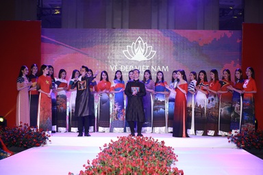 “Sen vàng” đã toả sáng trên sàn diễn thời trang