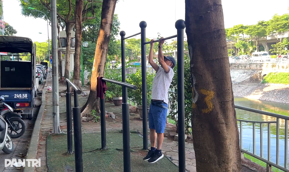 Sông Tô Lịch hồi sinh: Hết cảnh bịt mũi vì hôi, người dân mơ được đi thuyền - 1 Sông Tô Lịch hồi sinh: Hết cảnh bịt mũi vì hôi, người dân mơ được đi thuyền - 1