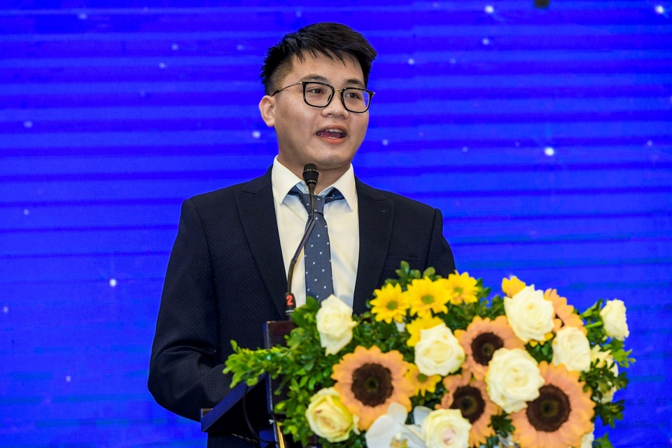 Vingroup trao học bổng gần 40 tỷ đồng đào tạo thạc sĩ, tiến sĩ Khoa học công nghệ - 2 Vingroup trao học bổng gần 40 tỷ đồng đào tạo thạc sĩ, tiến sĩ Khoa học công nghệ - 2