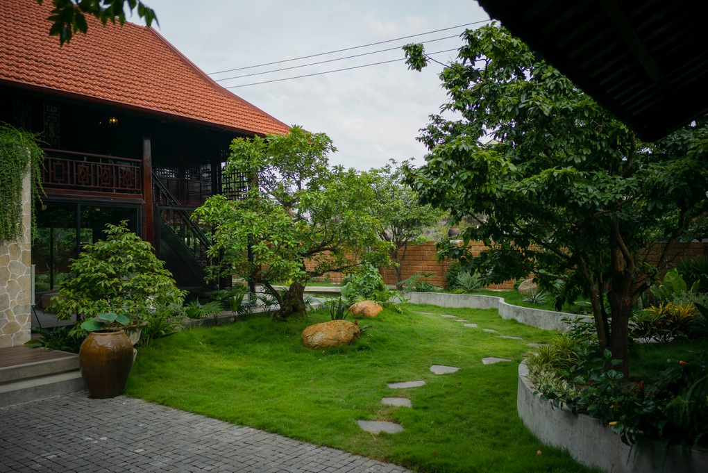 Nhà sàn cổ cải tạo đẹp như resort tại Huế, gia chủ quanh năm thích ở nhà - 10 Nhà sàn cổ cải tạo đẹp như resort tại Huế, gia chủ quanh năm thích ở nhà - 10