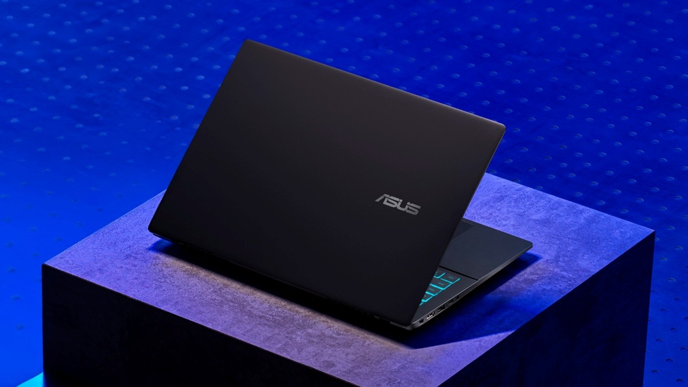 ASUS Gaming V16 - Laptop gaming mỏng nhẹ thế hệ mới dành cho học sinh, sinh viên - 1 ASUS Gaming V16 - Laptop gaming mỏng nhẹ thế hệ mới dành cho học sinh, sinh viên - 1