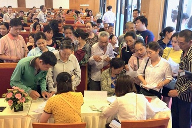 Lao động khu vực dịch vụ chịu ảnh hưởng nặng nề nhất bởi Covid-19