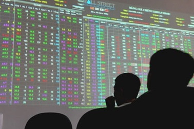 Thao túng giá chứng khoán bị phạt đến 300 triệu đồng 