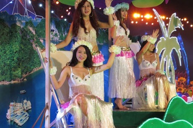 Rực rỡ sắc màu Carnaval Hạ Long 2015 