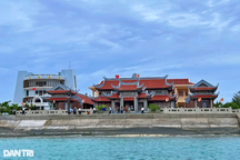 9 "cột mốc tâm linh" vững chãi giữa Trường Sa