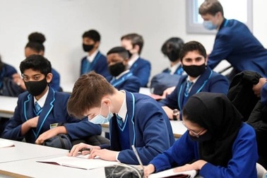 Vì sao phụ huynh ở Anh chán nản với việc chọn trường cho con?