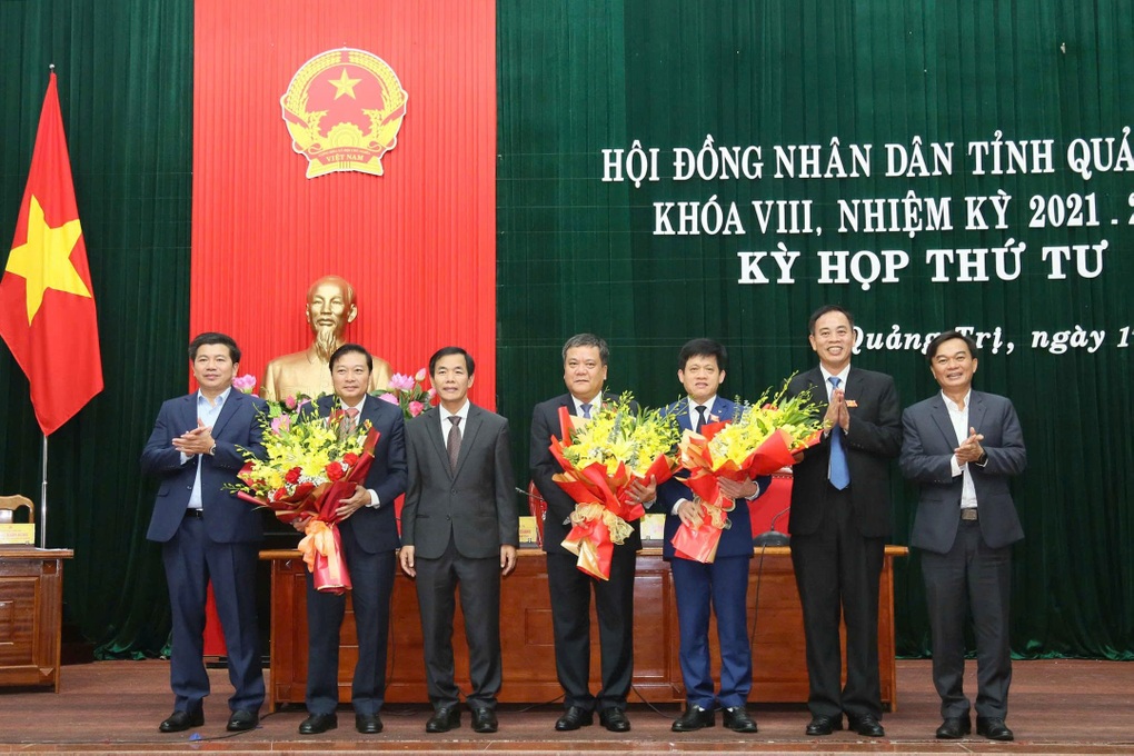 Ông Lê Hồng Vinh được bầu làm Chủ tịch UBND tỉnh Quảng Trị - 2 Ông Lê Hồng Vinh được bầu làm Chủ tịch UBND tỉnh Quảng Trị - 2