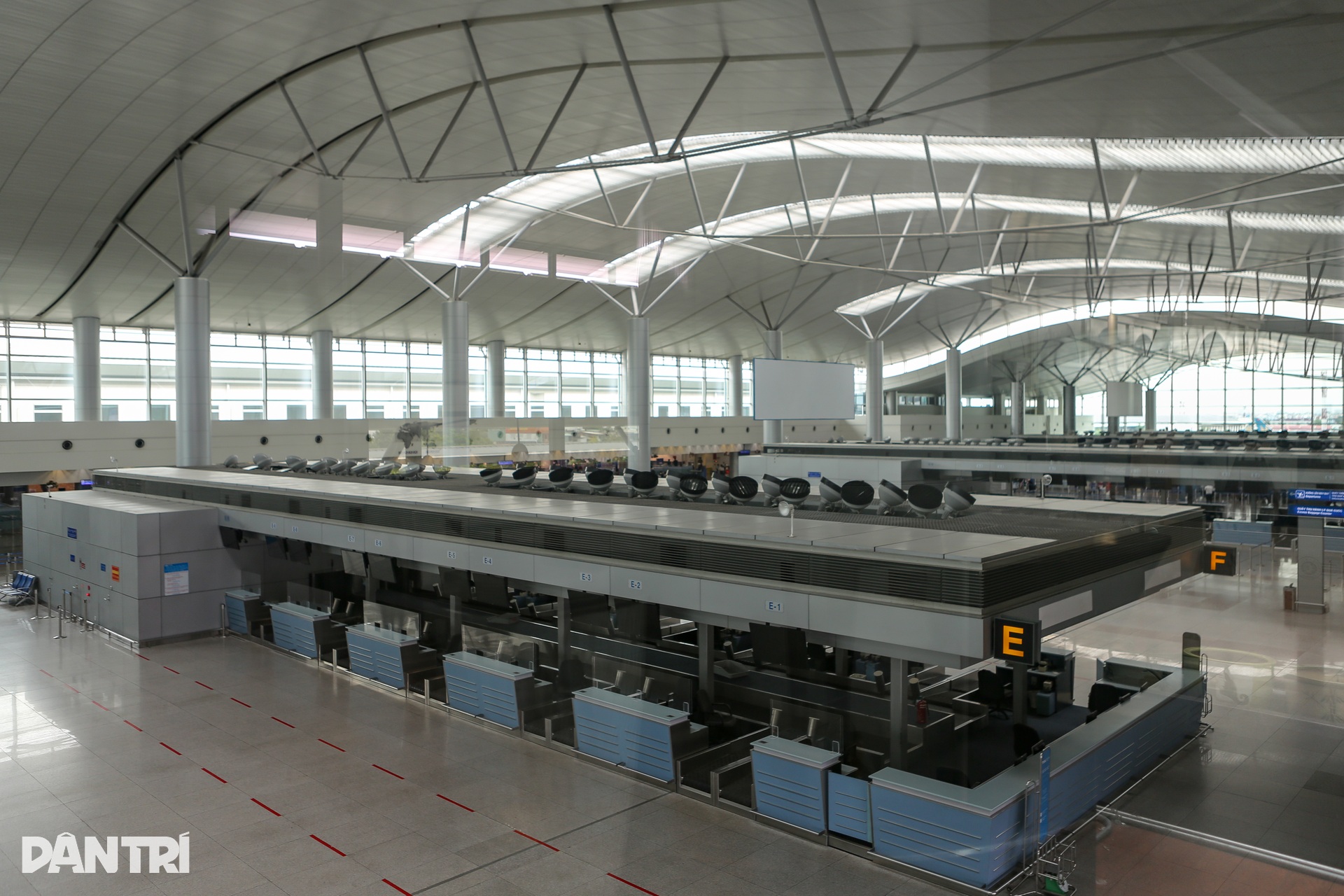 Nhà ga quốc tế sân bay Tân Sơn Nhất nhếch nhác không tưởng - 1 Nhà ga quốc tế sân bay Tân Sơn Nhất nhếch nhác không tưởng - 1