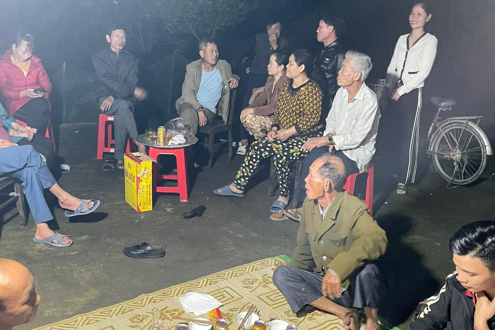 Đàn bò đi lạc, cụ ông ở Nghệ An nhờ người đăng lên mạng và cái kết bất ngờ - 3 Đàn bò đi lạc, cụ ông ở Nghệ An nhờ người đăng lên mạng và cái kết bất ngờ - 3