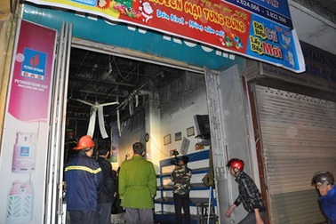 Nổ lớn tại cửa hàng kinh doanh gas giữa trung tâm TP Hạ Long