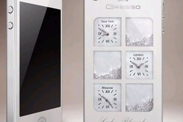 iPhone 4 đính kim cương dành cho quý bà